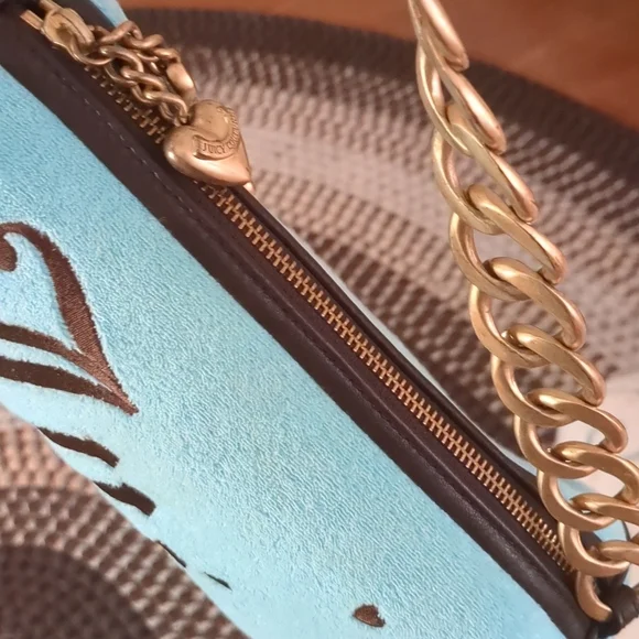 VINTAGE JUICY COUTURE TOOTSIE ROLL BARREL BAG! - Picture 10 of 17